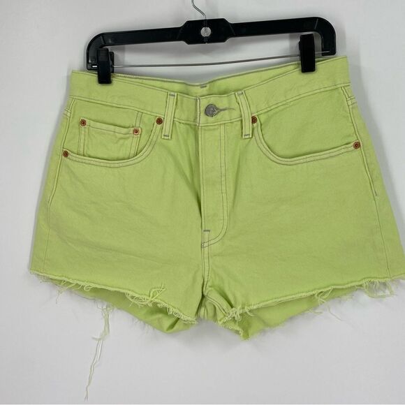Levi Strauss Women’s 501 Light Green Raw Hem Denim Jean Shorts W30 - Picture 1 of 4